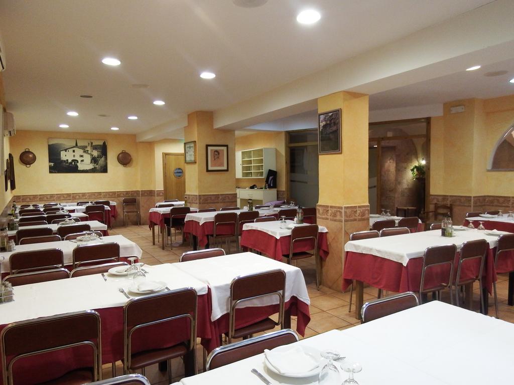 Apartamentos Fonda Finet Sant Feliu de Pallerols Exterior foto