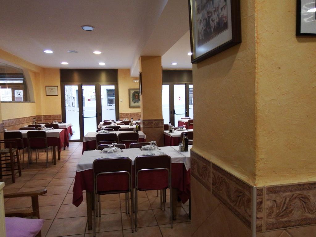 Apartamentos Fonda Finet Sant Feliu de Pallerols Exterior foto